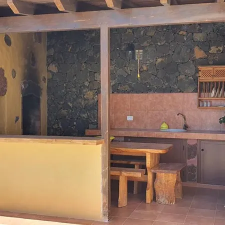 Casa Esteban Y Facunda * 巴尔韦尔德