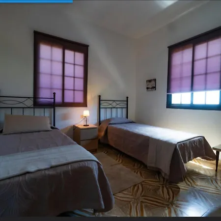 Casa Esteban Y Facunda *