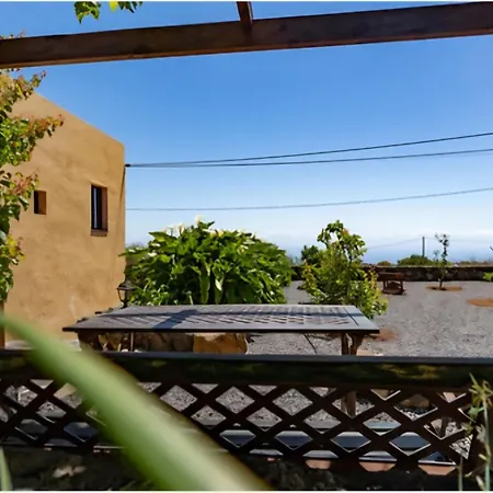 Casa Esteban Y Facunda