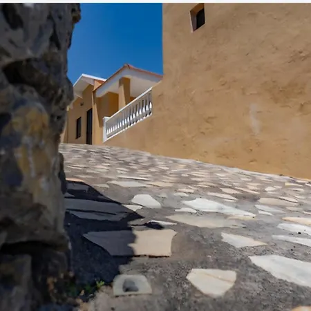 Casa Esteban Y Facunda